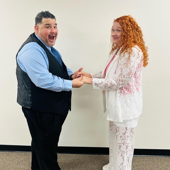 Meet your Posher, Lori - Picture 2 of 15